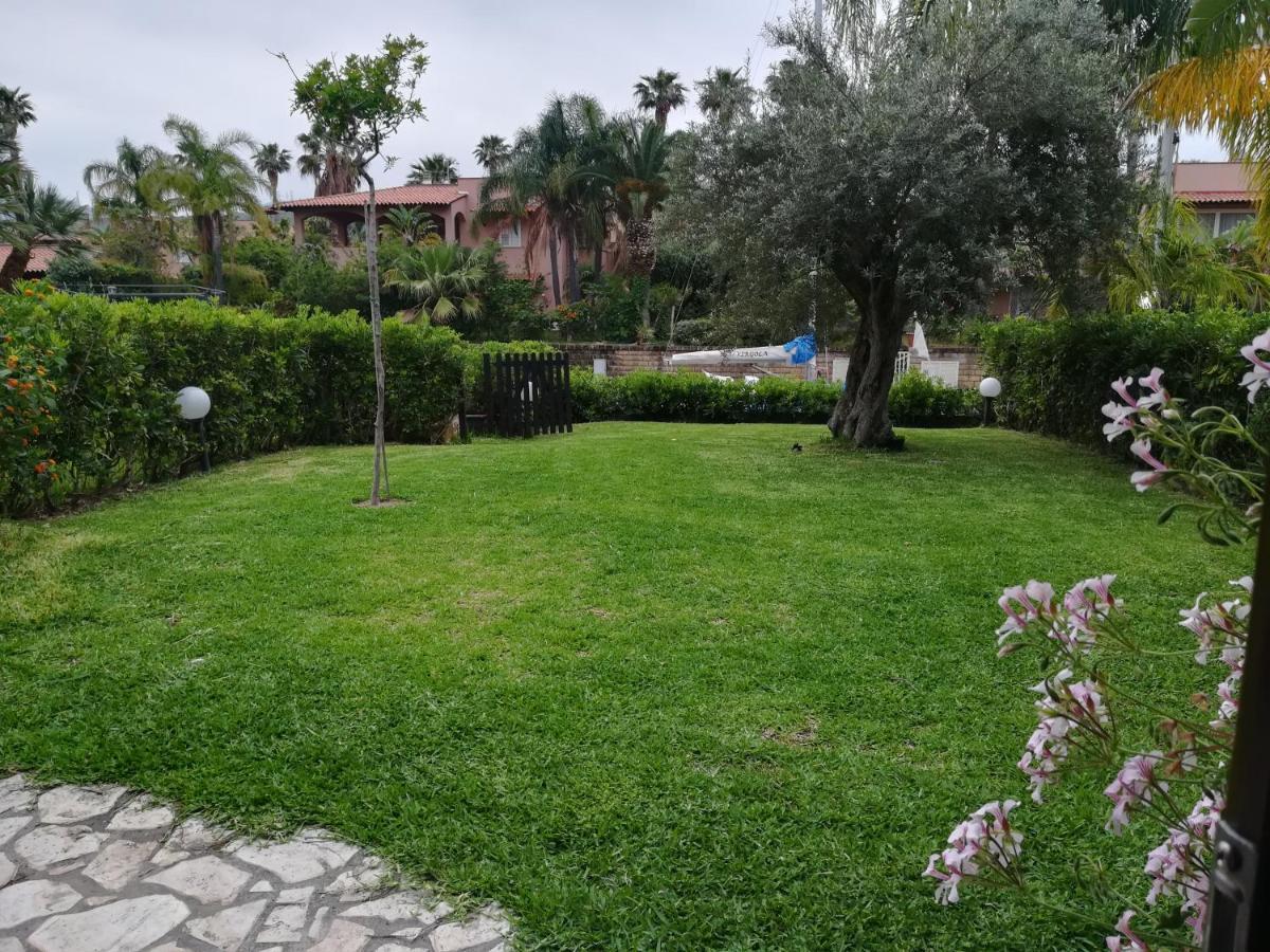 Villetta Su Canale Navigabile Furnari Exteriör bild